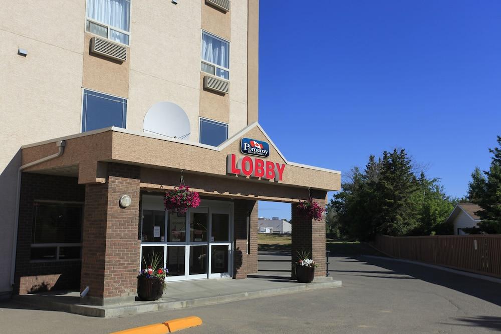 Pomeroy Inn&Suites Fort St. John Exterior foto